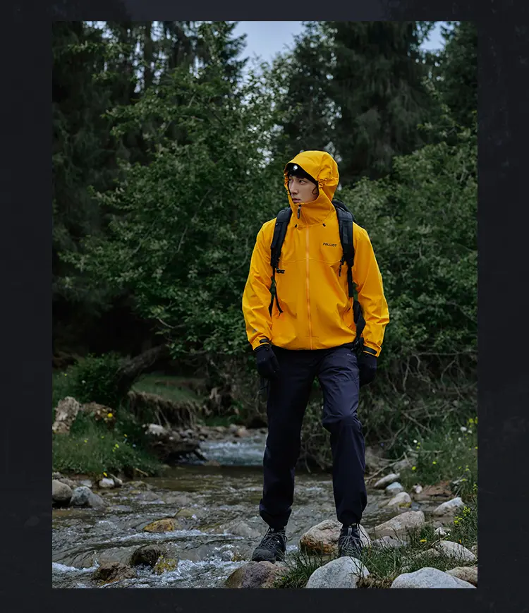 Hiking jacket for men (6).jpg