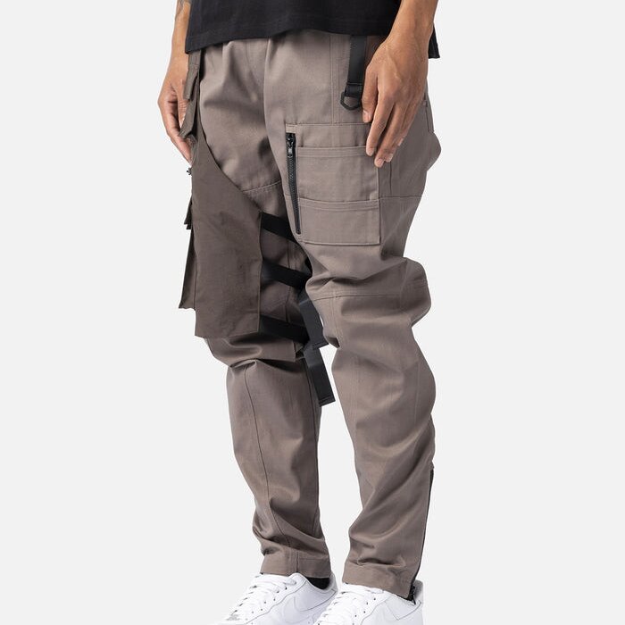 Custom pocket cargo pants (1)