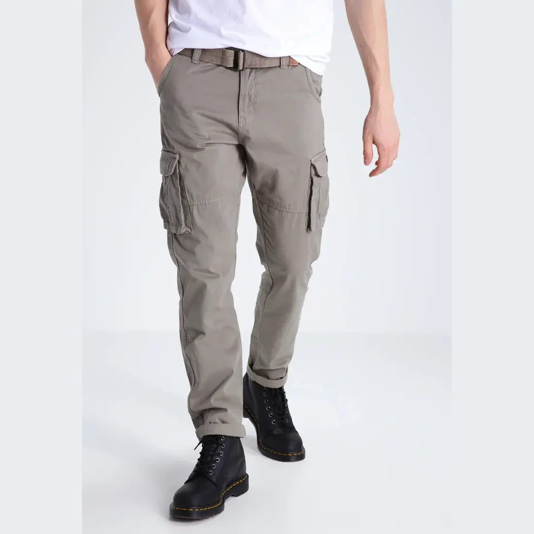 Custom pocket casual pants (1).png
