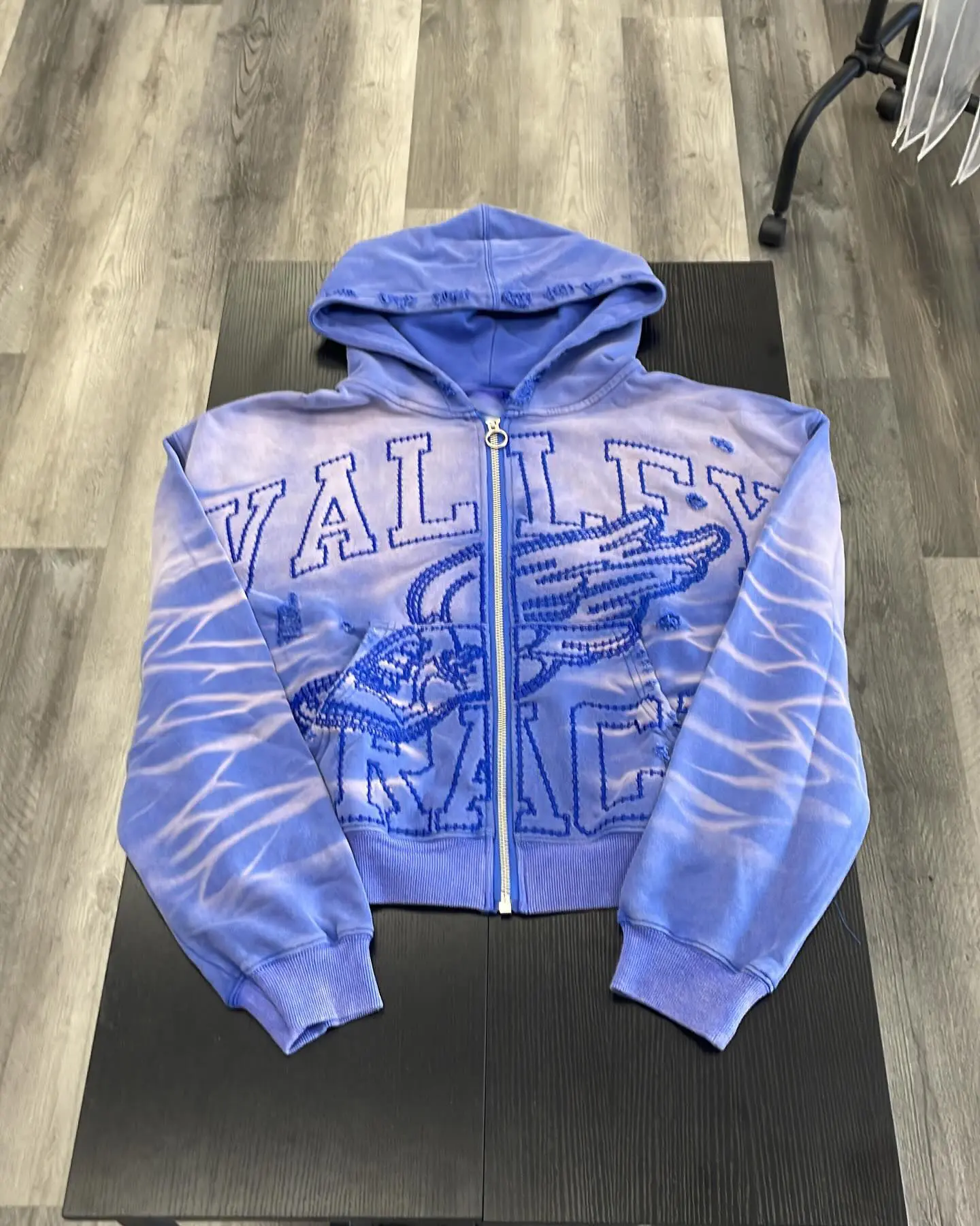 Worn-out zipper hoodie (5).jpg