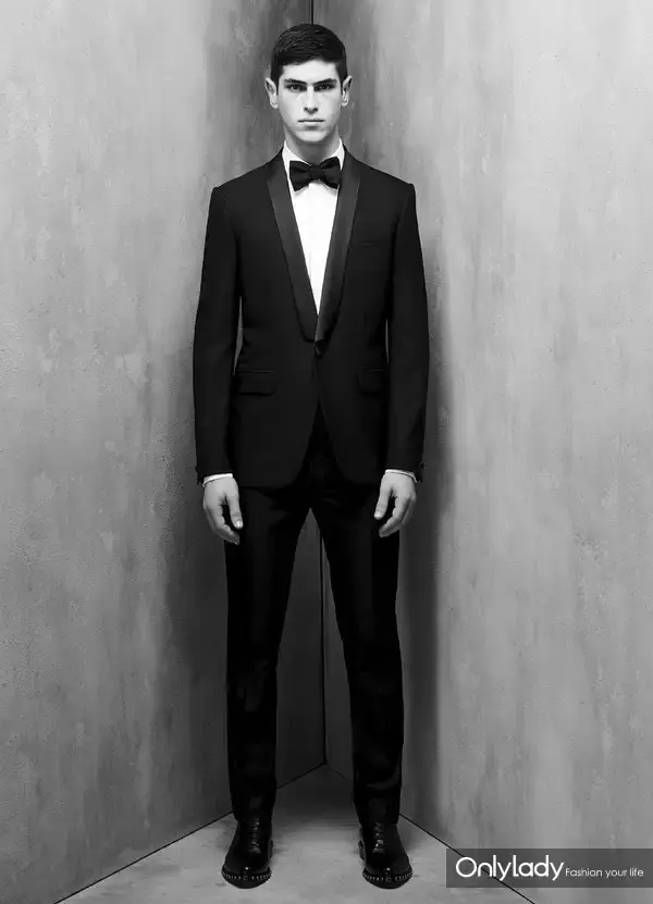 Tailored suit for men